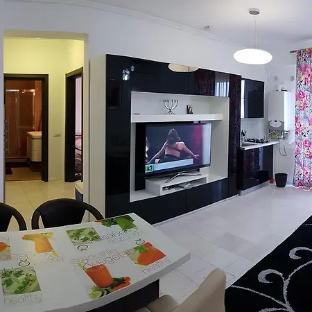 Yka Holiday 2 Mamaia